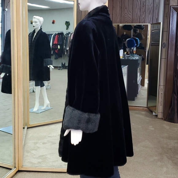 Olympia Faux Fur Coat - Picture 3 of 7